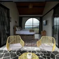 HappyNest Glamping and Villa Dieng, hotelli kohteessa Garung