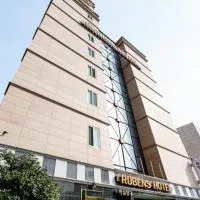 From H Rubens Hotel Mokpo Pyeonghwa Square、木浦市のホテル