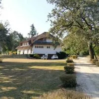 La Belle Chaumière, hotel Bretagne-de-Marsan városában