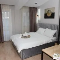 Kremelo Hotel โรงแรมในเบราท