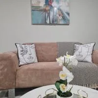 Cosy Apartment at Sitari Country Estate - Somerset West, hotell i Croydon