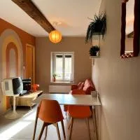 Studio Hyper Centre - Vonnas, hotel v destinaci Vonnas