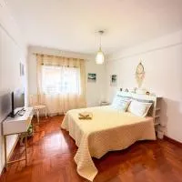 Superhost Stay Spacious Double Rooms near Lisbon and Beaches, hotel sa Corroios