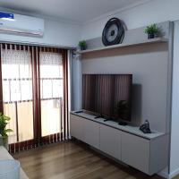 Departamento Moderno de 2 ambientes con cochera para 2-4 pax en frente de Playa Alicante, vie&scaron;butis mieste Mar del Plata