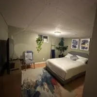 1 Bedroom Basement Apartment Owen Sound, hotel a Owen Sound