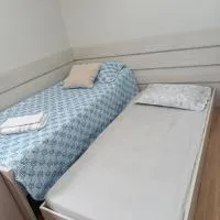 Lar doce lar, Quarto solteiro Bicama, residência Familiar Compartilhada, hotel i Pato Branco
