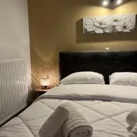 Onar Apartments، فندق في كالافريتا