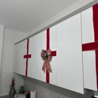 Quiet 2-Bedroom Apartment near Airport with Balcony, hotel near Pristina International Airport - PRN, Kosovo Polje