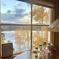 Suite luxueuse face au Lac Pohenegamook、Pohénégamookのホテル