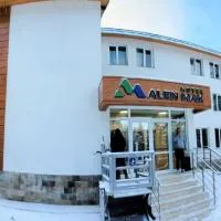Alen Mak, hotel a Govedartsi