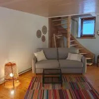 Jolie maison de vacances au village, מלון בBremis