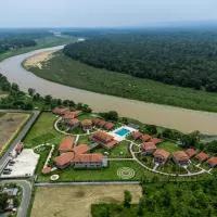 River Bank Jungle Resort, Chitwan, Hotel in Chitwan