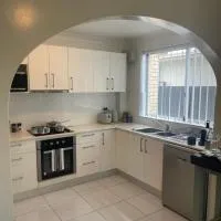 Viesnīca 2 Bed Ground Flr Gaythorne Courtyard Apt, parking Brisbenā