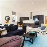 2 Bed, parking, 22mins-Central London, 15mins-LHR, hotel in Iver