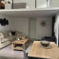 ÔCœur du Verger Private Tropical Loft โรงแรมในPaïta