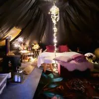 Glamping in - luxury tent, hotel em Šunupis