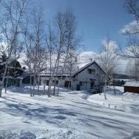 プチキャンプ場おちぼの郷, готель у місті Фурано