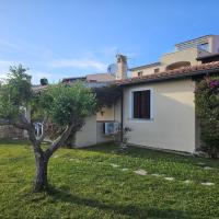 Il Giardino Fiorito, hotel a Golfo Aranci