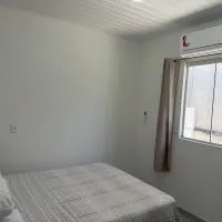 Casa nova bem aconchegante e tranquila, hotel din Biguaçu