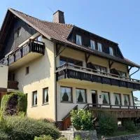 Hotel Bergfreiheit 7, hotel en Schonach
