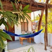 Karanga Bungalows, hotell i Michamvi