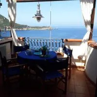 casa di Andrea, hotel en Campese