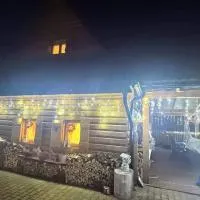 Chalupka u macka, מלון בPárnica