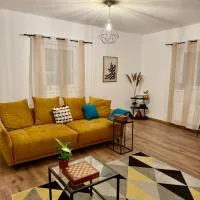 Stylish apartment close to Wiener Neustadt, Hotel in Lanzenkirchen