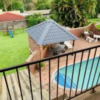 Ezendalo Guest House, khách sạn ở Pinetown