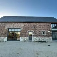 Maison rénovée, hotel em Huisseau-en-Beauce