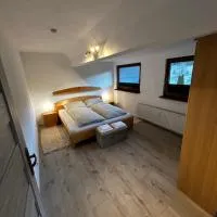 Zwei schöne Ferienwohnungen in der Nähe von Winterberg, hotel in Rengershausen