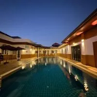 Jin Pool Villa, hotel i Ban Khok Chakohan