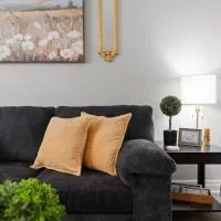 Newly Renovated 3BR Home in West End Kingston, hotel u gradu Kingston