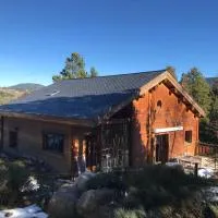 Une chambre d'hôtes au coeur du chalet Mitja, calme et bien être assurés, hotel en La Cabanasse