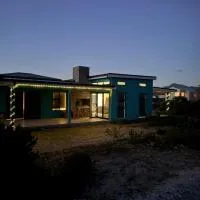 Mountain View 2-Bedroom Home Near the Beach in Pringle Bay, hotel din Pringle Bay