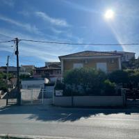 Apartment Sorriso - 1ST ROW BY THE BEACH, hotel v Trogiru