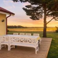 Fjälkinge में, होटल Cozy Summer cottage in Tosteberga, close to the Sea