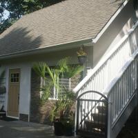 Nesting Ravens cottage, hotel i n&aelig;rheden af Nanaimo Lufthavn - YCD, Nanaimo