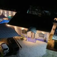 Moderna Casa con acceso a piscina con jacuzzi y generador electrico automatico, khách sạn ở Puerto Barrios