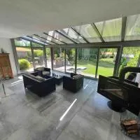Bungalow mit großen Garten, Wintergarten und Kamin, hotel di Wesel
