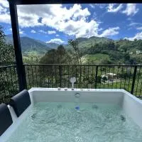 LEKIR by D Manggis Private Jacuzzi Villa, Mount Nuang View Janda Baik, hotel v destinaci Bentong