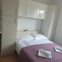 Soba brez balkona, hotel v Stari Novalji