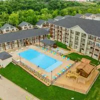Roark Home Suites - Branson Landing, Gym, Indoor Pool, hotel en Branson