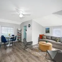 Recharge & Reconnect Vermilion cottage, beach 5 min, Cedar Point 30 min，Vermilion的飯店
