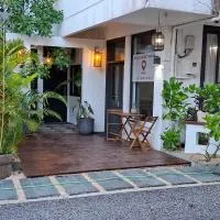 Hello Tourist Residence، فندق في كواتر بورنيه