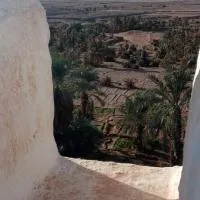 Forteresse Ait-Mezline، فندق في Timimoun