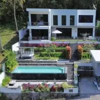 The Jungle Villa, Lombok, hotel in Mangsit