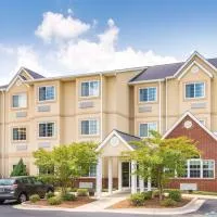 Microtel Inn & Suites by Wyndham Montgomery，Mitylene的飯店