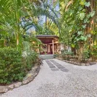 Pachamama Bungalows & Surfcamp - Santa Teresa,Carmen的飯店