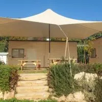 אירוח משק 42, отель в городе Шеар-Яшув